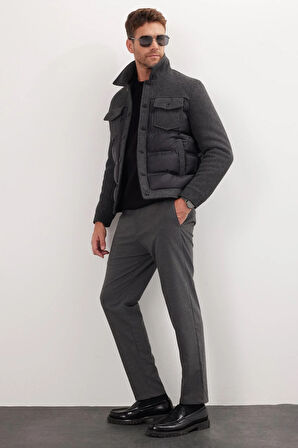 Erkek Regular Fit Klasik Kesim Çift Cepli Klasik Yaka Siyah Kaşe Mont