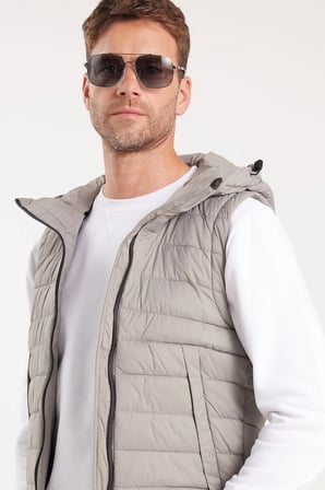 Erkek Relax Fit Rahat Kesim Kapüşonlu Çift Cepli Gri Şişme Yelek