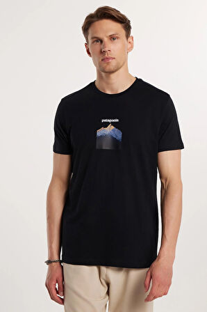 Erkek Slim Fit Dar Kesim %100 Pamuk Yumuşak Dokulu Baskılı Siyah Bisiklet Yaka Tişört