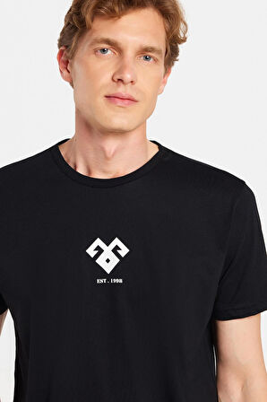 Erkek Slim Fit Dar Kesim %100 Pamuk Yumuşak Dokulu Baskılı Siyah Bisiklet Yaka Tişört