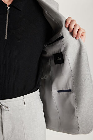 Erkek Regular Fit Gri Esnek Likralı Kumaş Mono Yaka Torba Cepli Takım Elbise