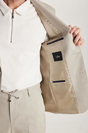 Erkek Regular Fit Bej Esnek Likralı Kumaş Mono Yaka Torba Cepli Takım Elbise