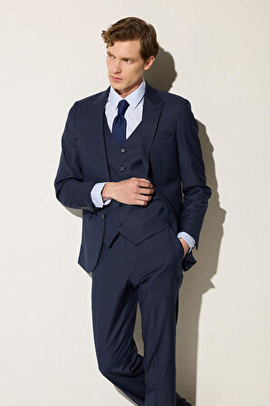 Erkek Slim Fit Lacivert Esnek Likralı Kumaş Sivri Yaka Yelekli Takım Elbise