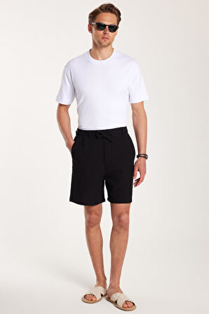 Erkek Regular Rahat Kesim Beli Lastikli ve Kordonlu Yandan Cepli Siyah Bermuda Şort