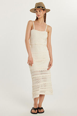 Kadın Standart Fit Fırfırlı Örme Desenli Askılı Yaka Bej Elbise