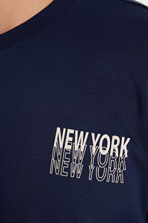 Erkek Slim Fit Dar Kesim Pamuklu Düz Basic Baskılı Bisiklet Yaka Lacivert Tişört