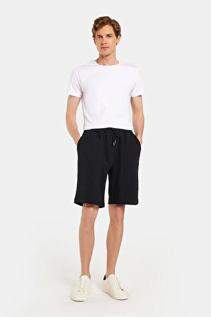 Erkek Regular Rahat Kesim Beli Lastikli Bağlamalı Yandan Cepli Siyah Bermuda Şort