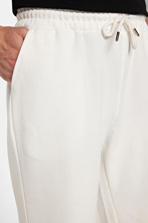 Erkek Regular Rahat Kesim Beli Lastikli Bağlamalı Yandan Cepli Ekru Bermuda Şort