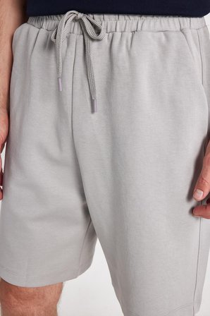 Erkek Relax Fit Rahat Kesim Yandan Cepli Gri Bermuda Şort