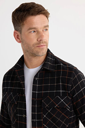 Erkek Slim Fit Dar Kesim Spor Yaka Çift Cep Kapaklı Kareli Gömlek