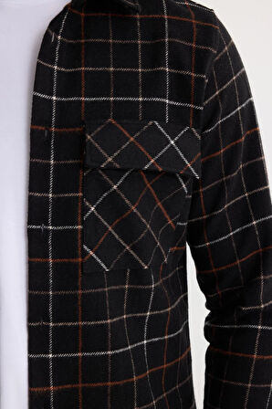 Erkek Slim Fit Dar Kesim Spor Yaka Çift Cep Kapaklı Kareli Gömlek