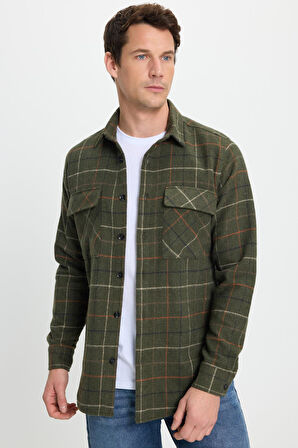 Erkek Slim Fit Dar Kesim Spor Yaka Çift Cep Kapaklı Kareli Gömlek