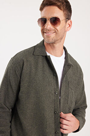 Erkek Relax Fit Rahat Kesim Oduncu Tek Cepli Kapaklı Armürlü Haki Apaş Yaka Kışlık Gömlek