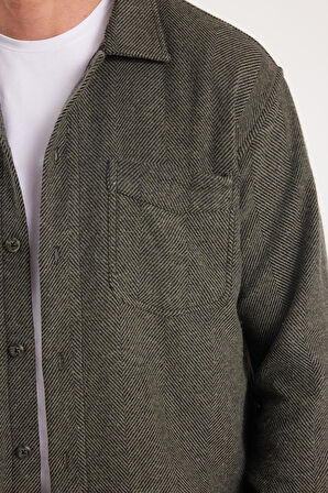 Erkek Relax Fit Rahat Kesim Oduncu Tek Cepli Kapaklı Armürlü Haki Apaş Yaka Kışlık Gömlek