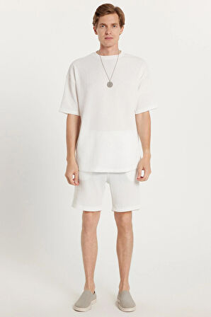 Erkek Oversize Geniş Kesim Bisiklet Yaka Gofre Kumaş Beli Bağcıklı Beyaz Şort Takım