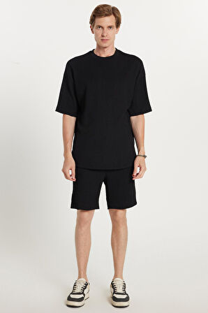 Erkek Oversize Geniş Kesim Bisiklet Yaka Gofre Kumaş Beli Bağcıklı Siyah Şort Takım