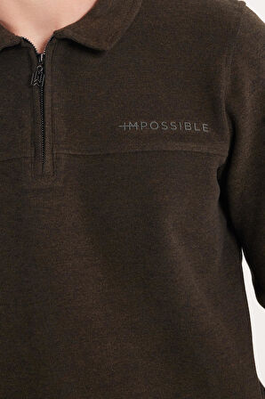 Erkek Standart Fit Pamuklu Selanik Kumaş Yarım Fermuarlı Polo Yaka Baskılı Kahverengi Sweatshirt