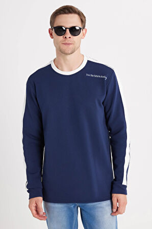 Erkek Standart Fit Pamuklu Jakarlı Bisiklet Yaka Baskılı Lacivert Sweatshirt