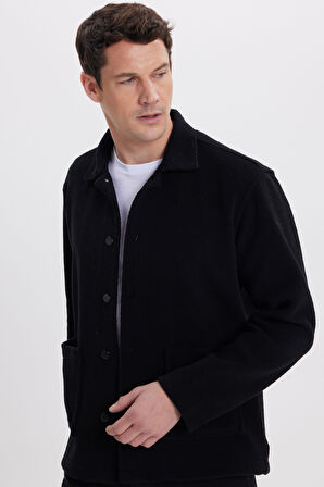Erkek Regular Fit Rahat Kesim Peluş Çıtçıtlı Torbalı Çift Cepli Siyah Ceket Gömlek