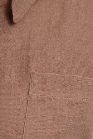 Kadın Oversize Geniş Kesim %100 Pamuk Müslin Kumaş Uzun Kollu Cepli Dokulu Kahverengi Gömlek