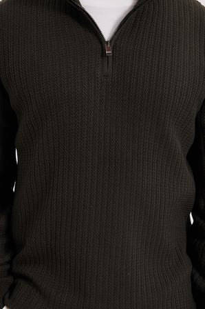 Erkek Slim Fit Dar Kesim Dik Yaka Fermuarlı Koyu Haki Kazak