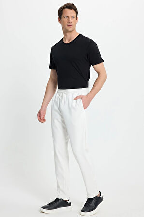 Erkek Regular Fit Klasik Kesim Beli Lastikli Bağcıklı Koyu Beyaz Jogger Pantolon
