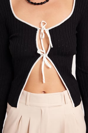 Kadın Slim Fit Dar Kesim Uzun Kollu U Yaka Bağlama Detaylı Siyah Hırka