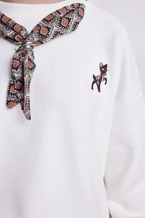 Kadın Oversize Geniş Kesim Pamuklu Fular Detaylı Bisiklet Yaka Beyaz Sweatshirt 