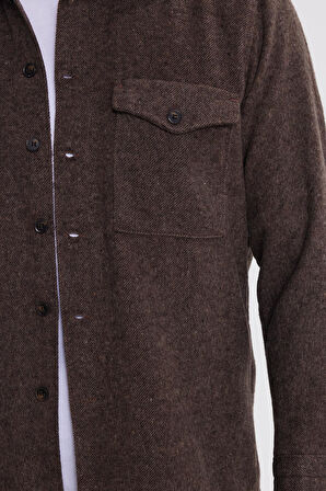 Erkek Regular Fit Rahat Kesim Çift Cep  Kapaklı Çıtçıtlı Kahverengi Gömlek