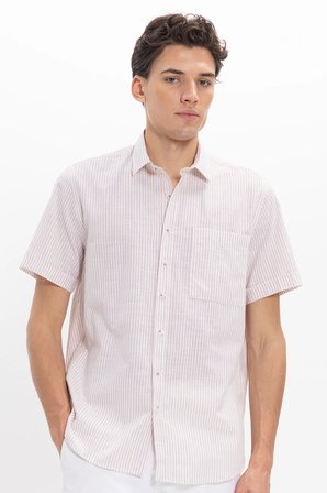 Erkek Regular Fit Klasik Kesim Oversize %100 Pamuk Keten Doku Tek Cepli Çizgili Kısa Kollu Bej Gömlek