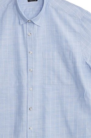 Erkek Regular Fit Klasik Kesim Oversize %100 Pamuk Keten Doku Tek Cepli Çizgili Kısa Kollu Mavi Gömlek