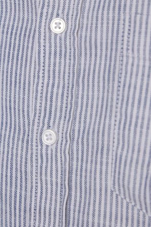 Erkek Slim Fit Dar Kesim %100 Pamuk Düğmeli Yaka Çizgili Uzun Kollu Cepli Keten Lacivert Gömlek