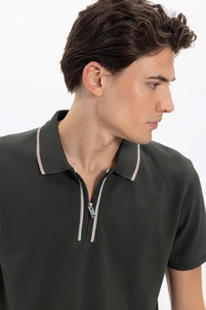 Erkek Slim Fit Dar Kesim %100 Pamuk Kısa Kollu Yarım Fermuarlı Yeşil Polo Yaka Tişört