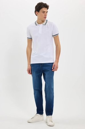 Erkek Slim Fit Dar Kesim %100 Pamuk Düz Pike Yaka ve Kol Detaylı Beyaz Polo Yaka Tişört