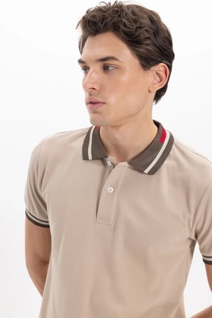 Erkek Slim Fit Dar Kesim %100 Pamuk Düz Pike Yaka ve Kol Detaylı Bej Polo Yaka Tişört