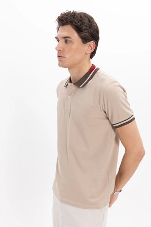 Erkek Slim Fit Dar Kesim %100 Pamuk Düz Pike Yaka ve Kol Detaylı Bej Polo Yaka Tişört
