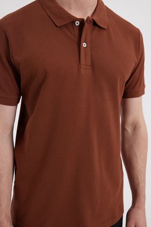 Erkek Slim Fit Dar Kesim %100 Pamuk Kısa Kollu Polo Yaka Kahverengi Tişört