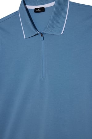 Erkek Slim Fit Dar Kesim %100 Pamuk Jakarlı Düz Yaka ve Kol Detaylı Mavi Polo Yaka Tişört