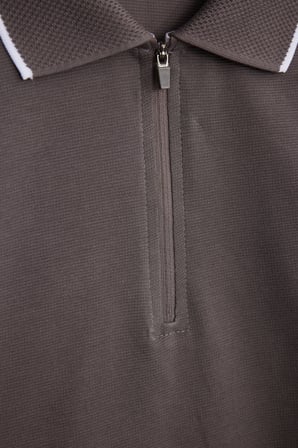 Erkek Slim Fit Dar Kesim %100 Pamuk Jakarlı Düz Yaka ve Kol Detaylı Gri Polo Yaka Tişört