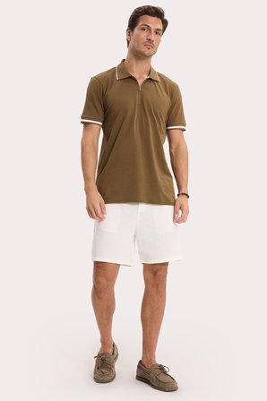 Erkek Slim Fit Dar Kesim %100 Pamuk Jakarlı Düz Yaka ve Kol Detaylı Kahverengi Polo Yaka Tişört