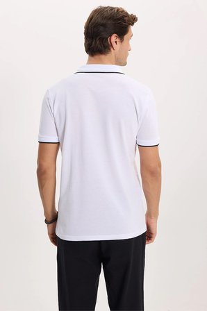 Erkek Regular Fit Rahat Kesim %100 Pamuk Kısa Kollu Çizgi Detaylı Beyaz Polo Yaka Tişört