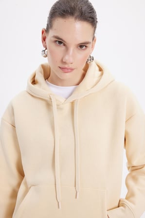 Kadın Oversize Geniş Kesim Pamuklu Yumuşak Dokulu İçi Polarlı Basic Bej Kapüşonlu Sweatshirt
