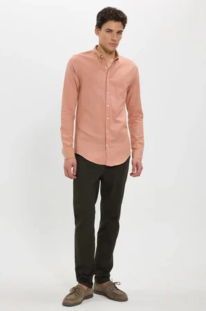 Erkek Slim Fit Dar Kesim %100 Pamuk Düğmeli Yaka Flam Keten Turuncu Gömlek