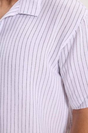 Erkek Relax Fit Rahat Kesim %100 Pamuk Müslin Kumaş Kısa Kollu Çizgili Gömlek