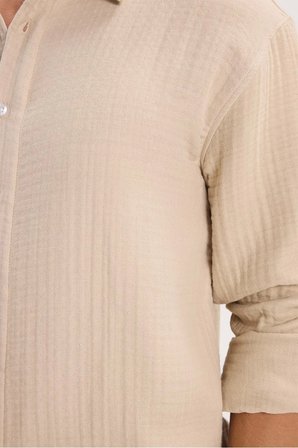 Erkek Relax Fit Rahat Kesim %100 Pamuk Uzun Kollu Düz Müslin Kumaş Dökümlü Bej Gömlek