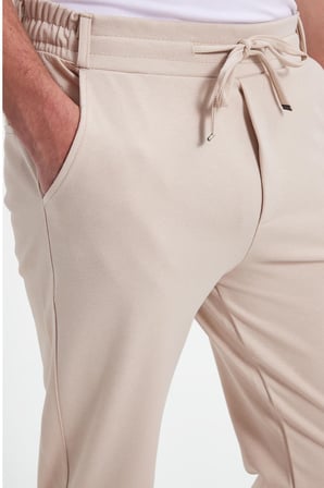 Erkek Slim Fit Pamuklu Beli Bağlamalı Yan Cepli Katlamalı Paça Jogger Bej Pantolon