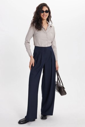 Kadın Slim Fit Dar Kesim Uzun Kollu Çizgili Bej Gömlek