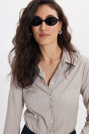 Kadın Slim Fit Dar Kesim Uzun Kollu Çizgili Bej Gömlek