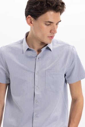 Erkek Regular Fit Klasik Kesim Pamuklu Kısa Kollu Armürlü Gri Gömlek