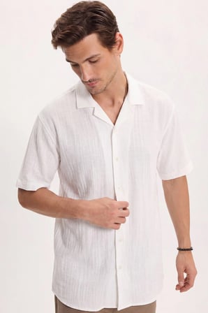 Erkek Relax Fit Rahat Kesim Kısa Kollu Örme Desenli Beyaz Gömlek